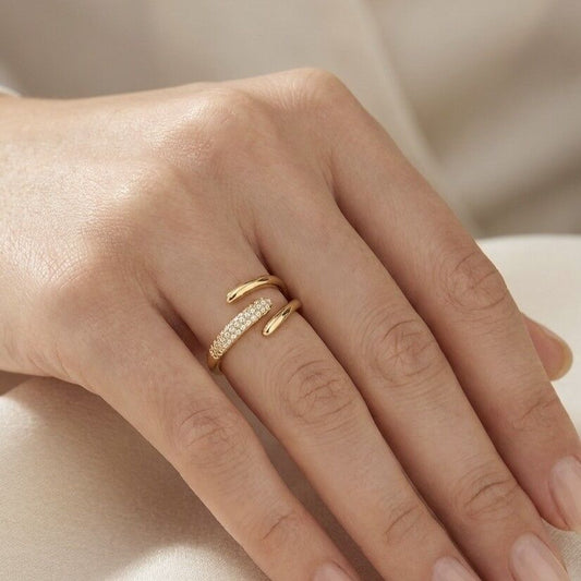 Bague acier ouverte design avec strass