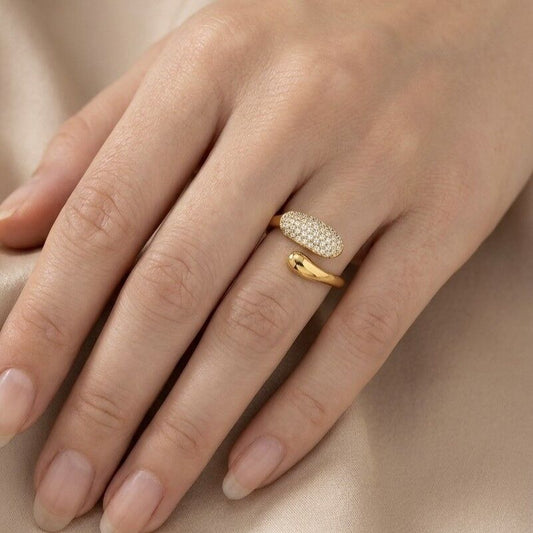 Bague acier ouverte design avec strass