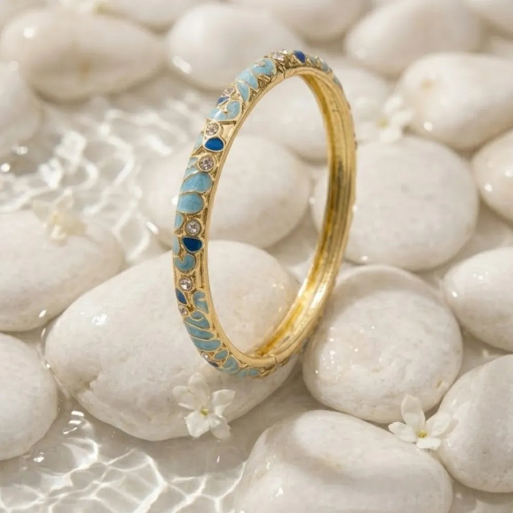 Bracelets Thaï Colorés en Laiton – Joncs Bohème Chic & Strass
