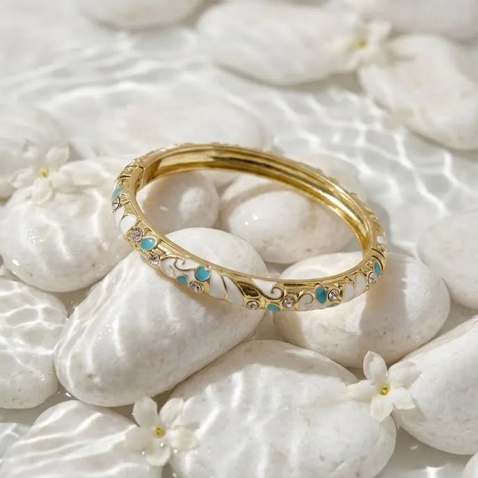 Bracelets Thaï Colorés en Laiton – Joncs Bohème Chic & Strass